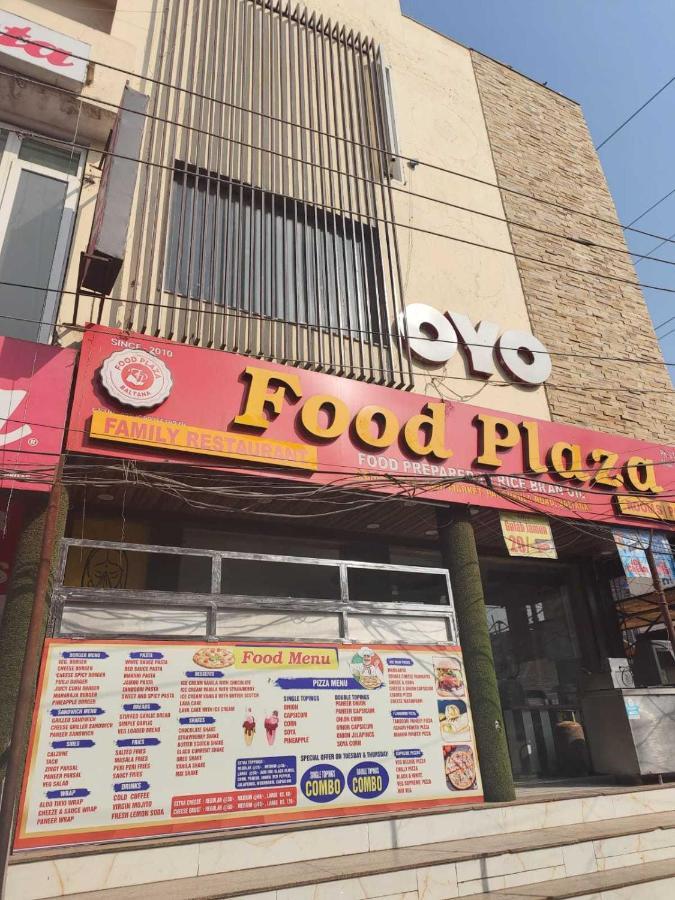 Hotel O Food Plaza Zirakpur エクステリア 写真